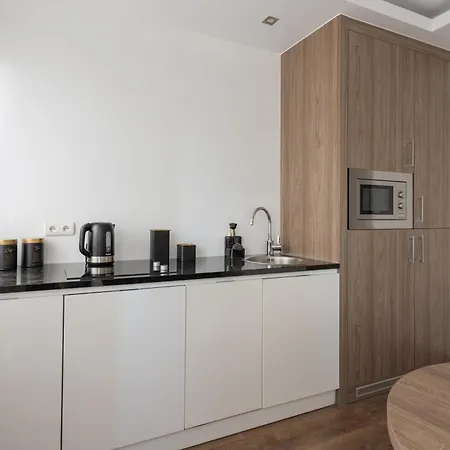 Urban Chic - Oxygen - Wola - Wroniaab * Varsóvia